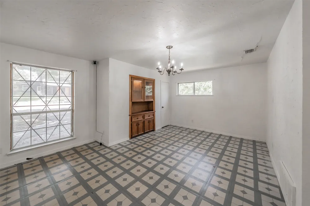 1346 Winding Trail Duncanville, TX 75116