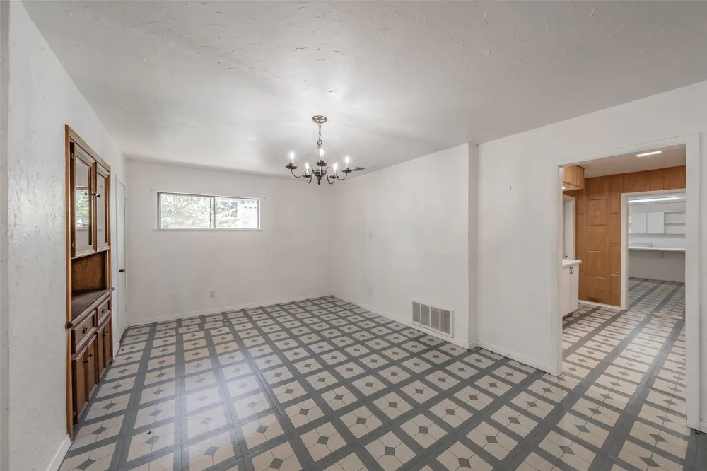 1346 Winding Trail Duncanville, TX 75116