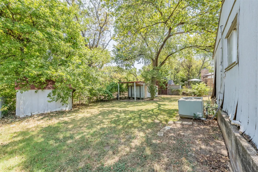 1346 Winding Trail Duncanville, TX 75116