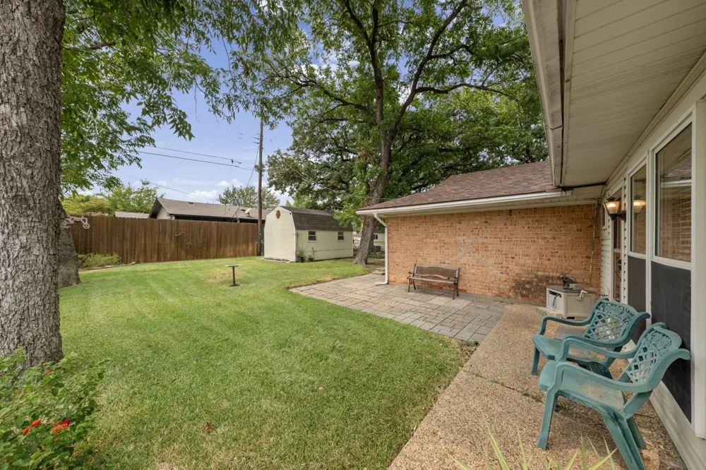 519 Staffordshire Drive Irving, TX 75061