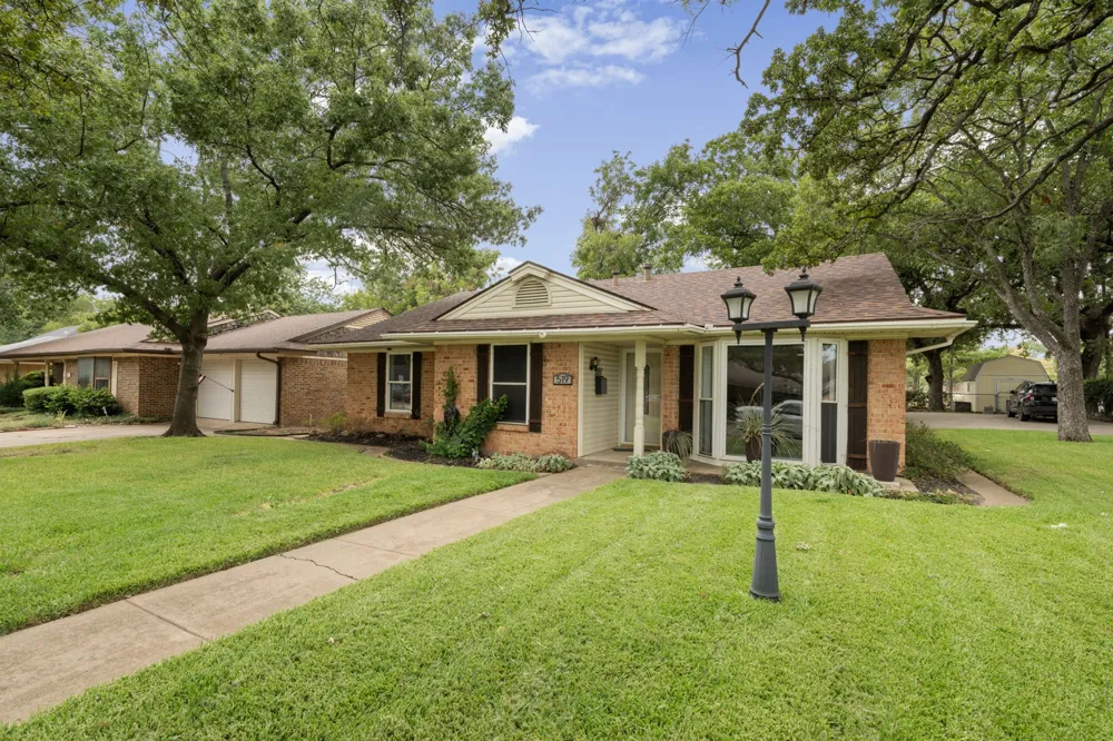 519 Staffordshire Drive Irving, TX 75061