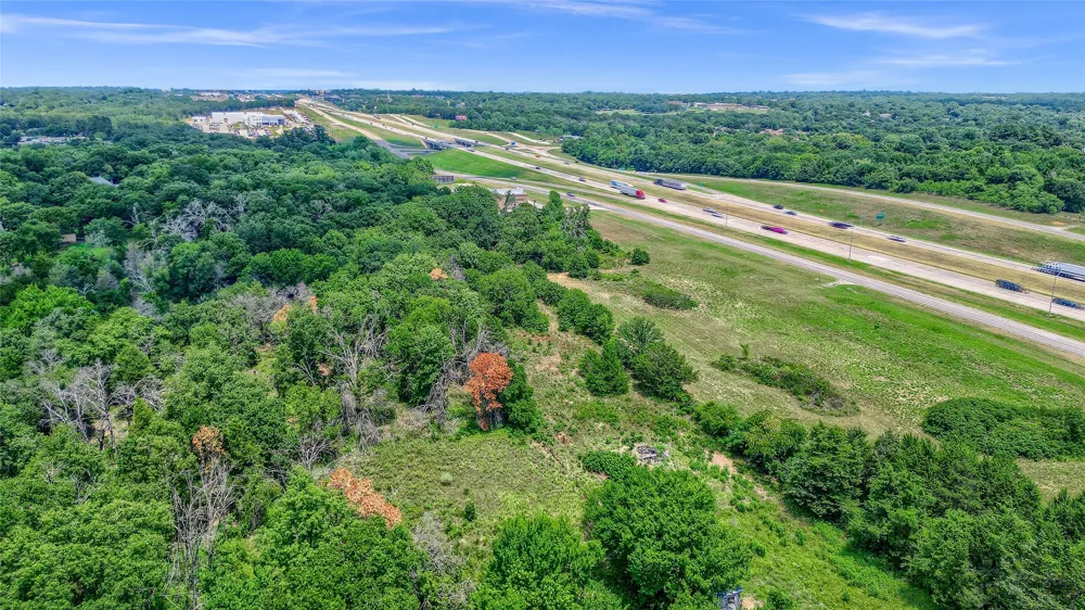 8 Stafford Dr Denison, TX 75020