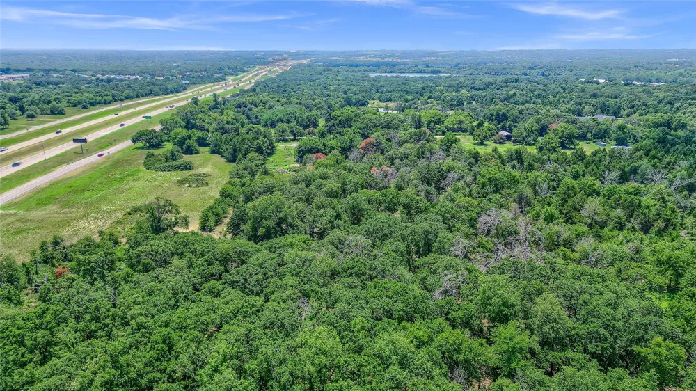 8 Stafford Dr Denison, TX 75020
