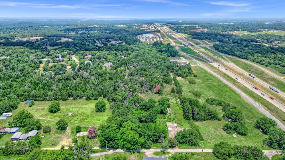 8 Stafford Dr Denison, TX 75020