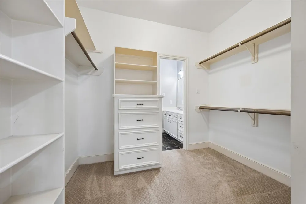 4523 Maple Street Bellaire, TX 77401