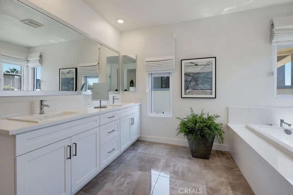 162 Bowery Irvine, CA 92612