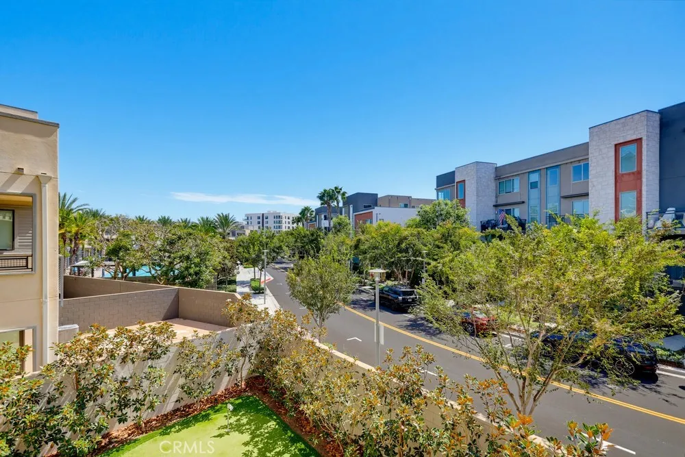 162 Bowery Irvine, CA 92612