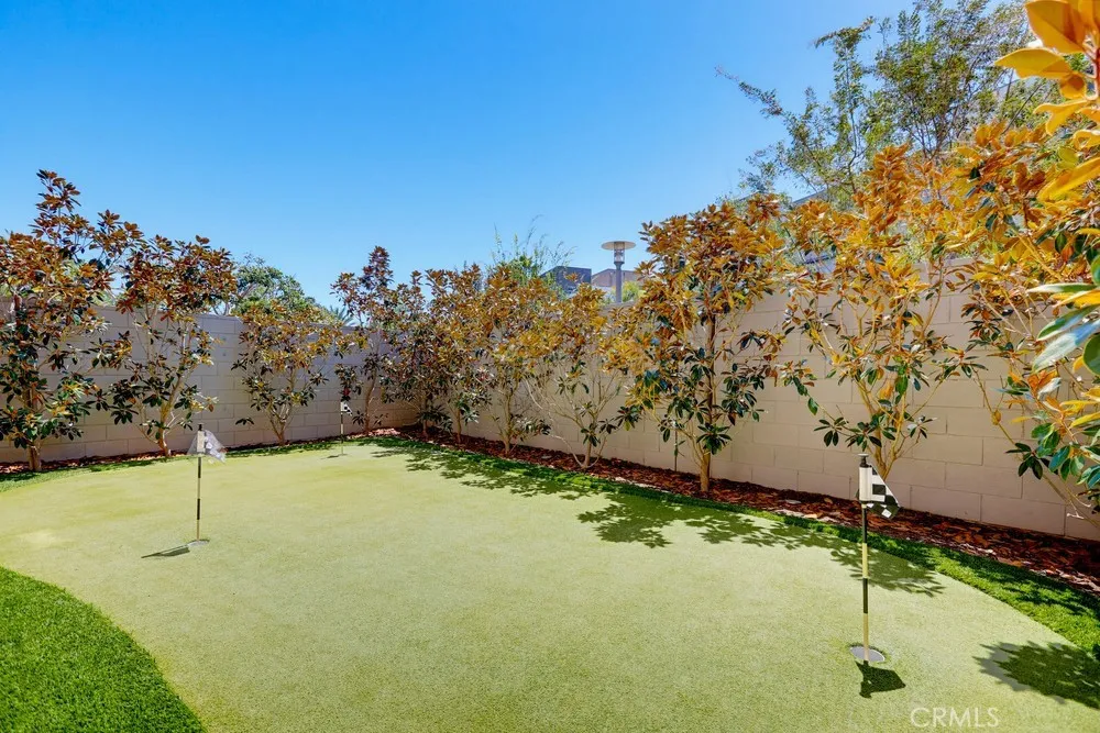 162 Bowery Irvine, CA 92612