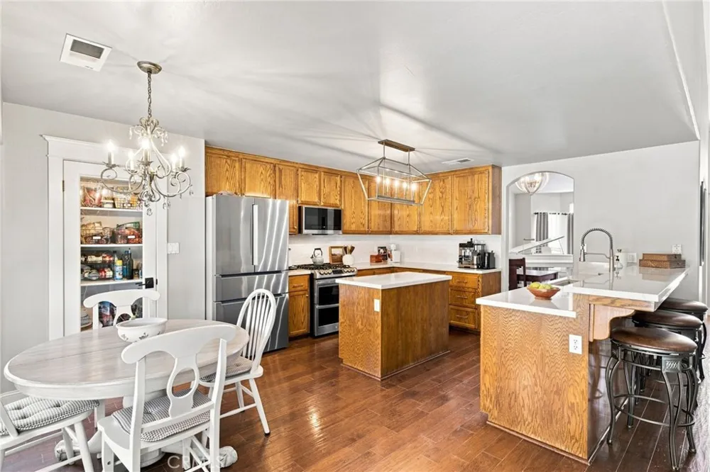 15618 Clarisse Street Bakersfield, CA 93314