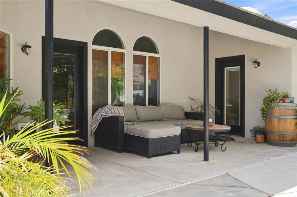 15618 Clarisse Street Bakersfield, CA 93314