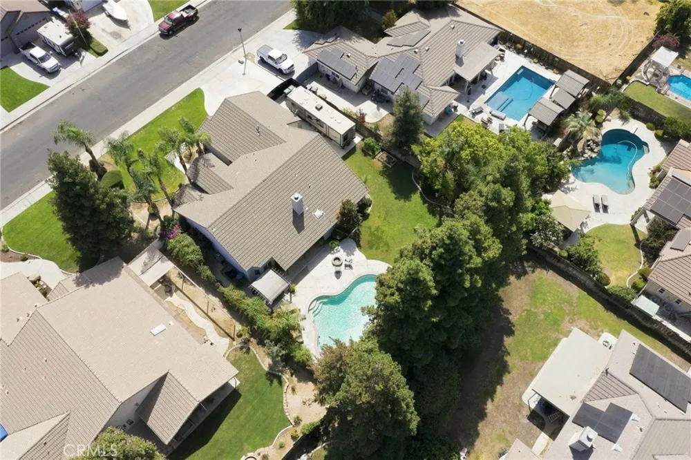 15618 Clarisse Street Bakersfield, CA 93314