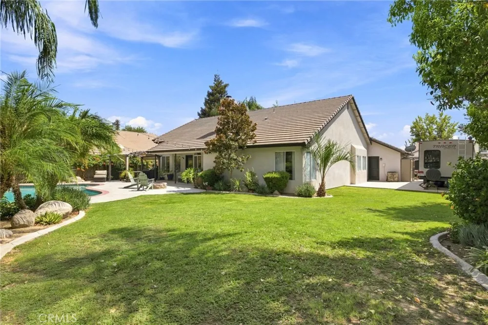15618 Clarisse Street Bakersfield, CA 93314