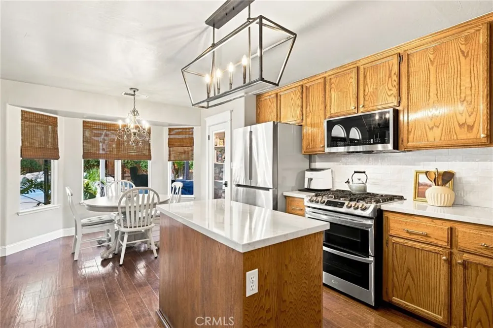 15618 Clarisse Street Bakersfield, CA 93314