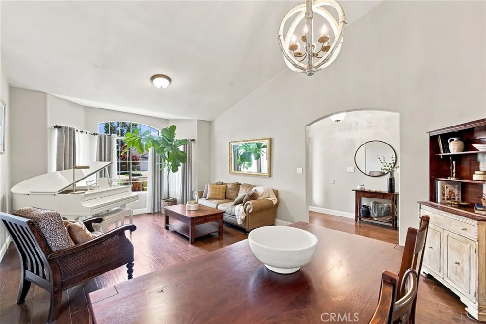 15618 Clarisse Street Bakersfield, CA 93314