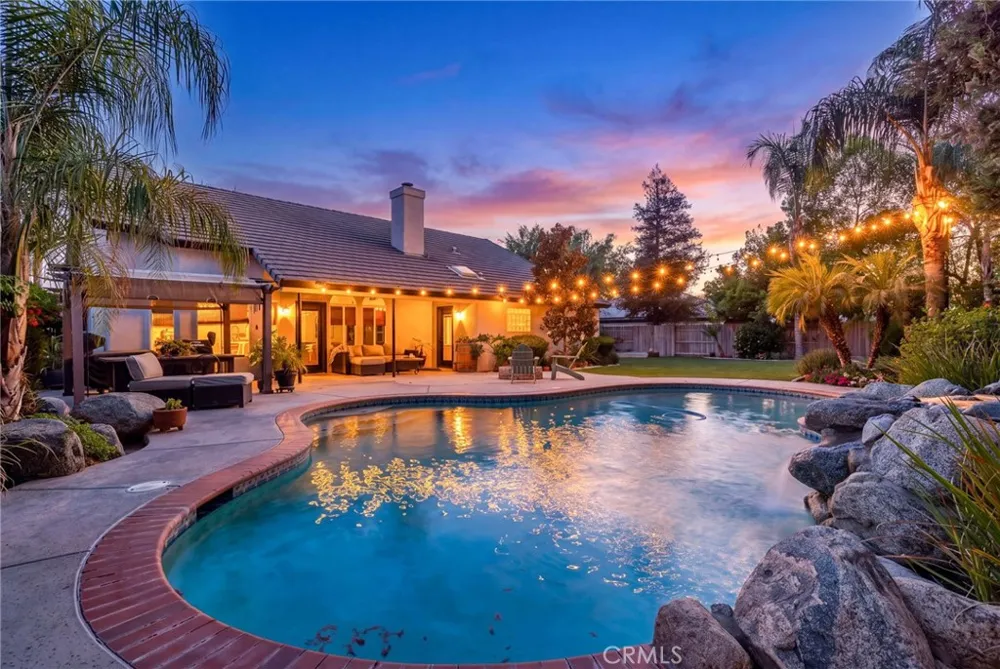 15618 Clarisse Street Bakersfield, CA 93314