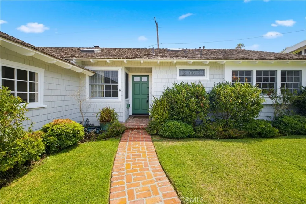 416 Via Los Miradores Torrance, CA 90277