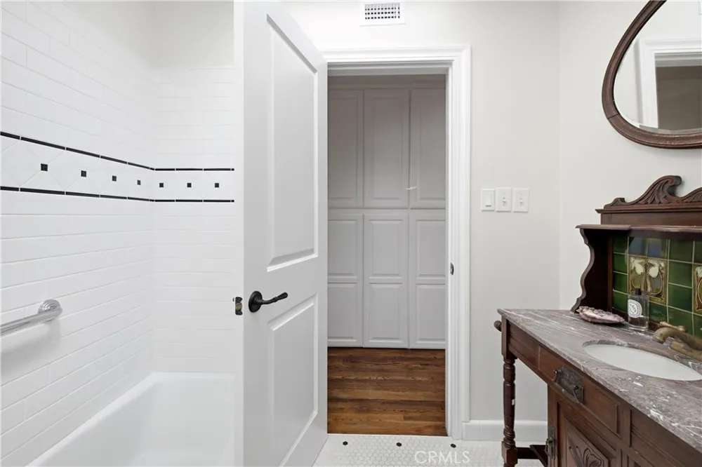 416 Via Los Miradores Torrance, CA 90277