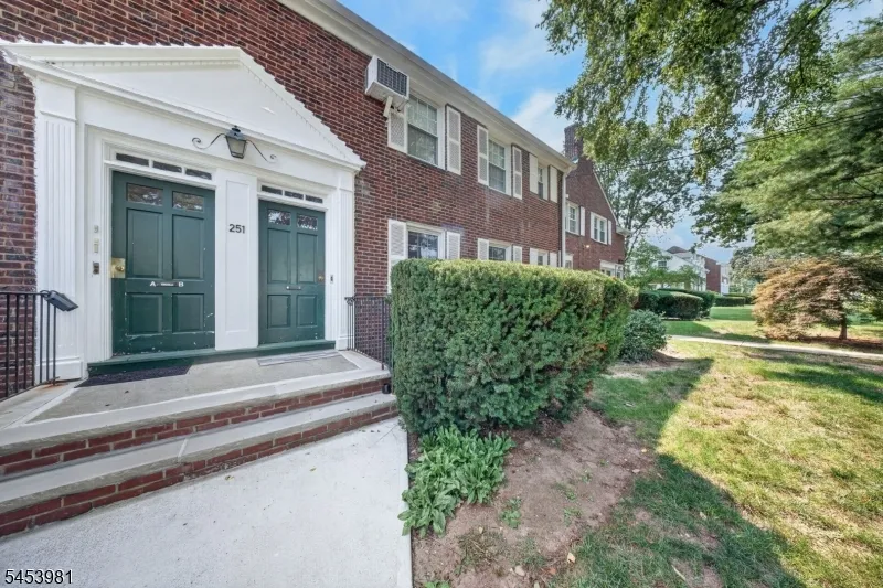 251 Elmwood Ave Maplewood, NJ 07040