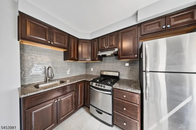 251 Elmwood Ave Maplewood, NJ 07040