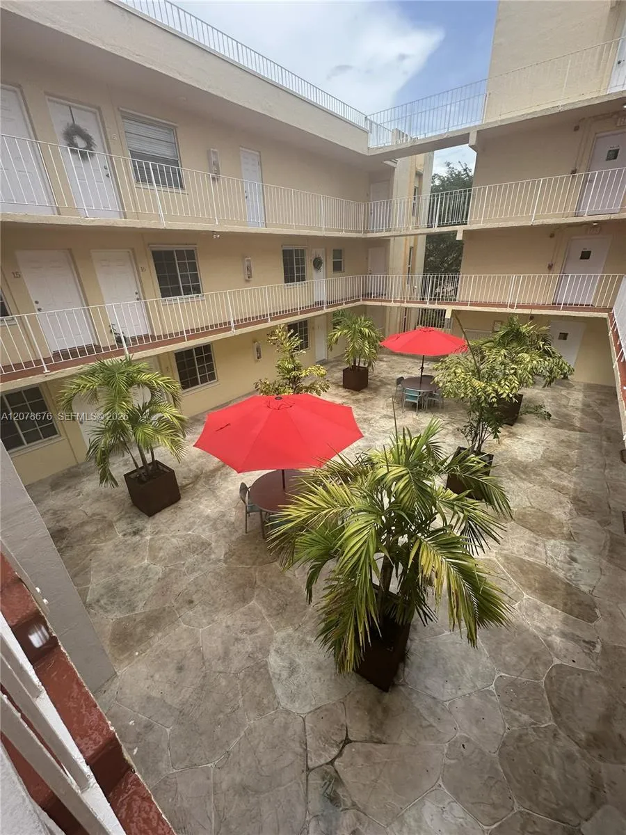 1208 Salzedo St #26 Coral Gables, FL 33134