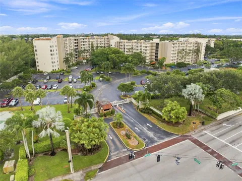 3940 Inverrary Blvd #601-A