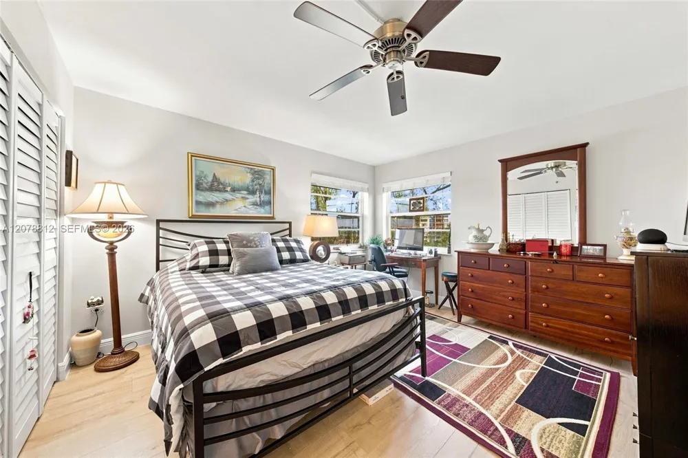 3940 Inverrary Blvd #601-A Lauderhill, FL 33319