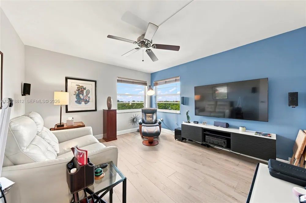 3940 Inverrary Blvd #601-A Lauderhill, FL 33319