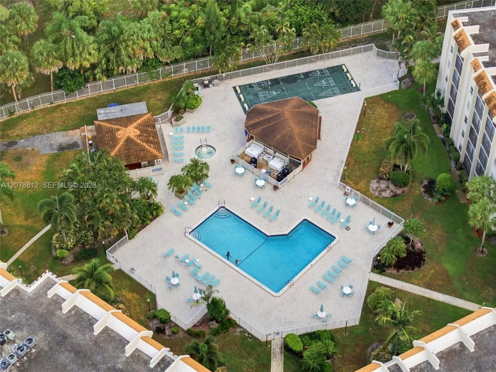 3940 Inverrary Blvd #601-A Lauderhill, FL 33319
