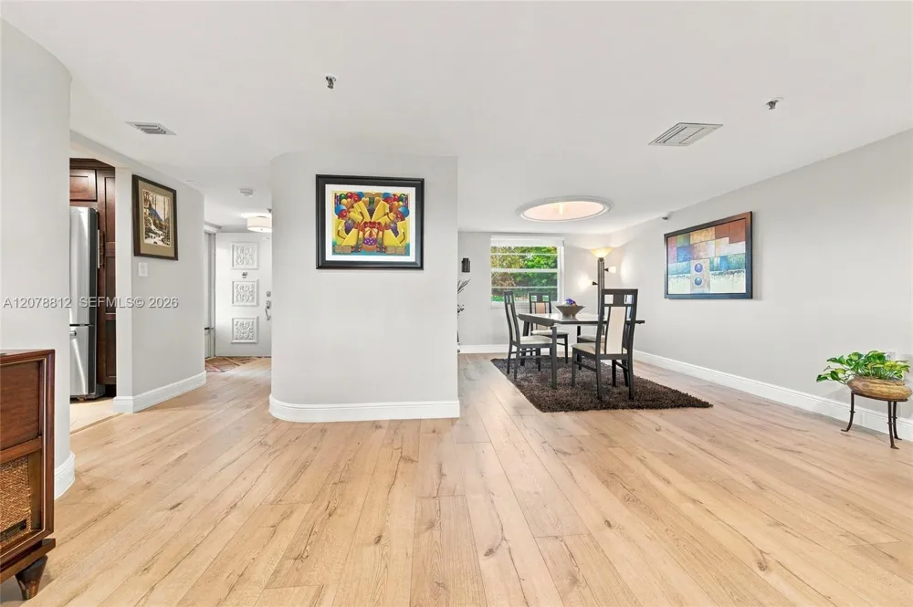 3940 Inverrary Blvd #601-A Lauderhill, FL 33319