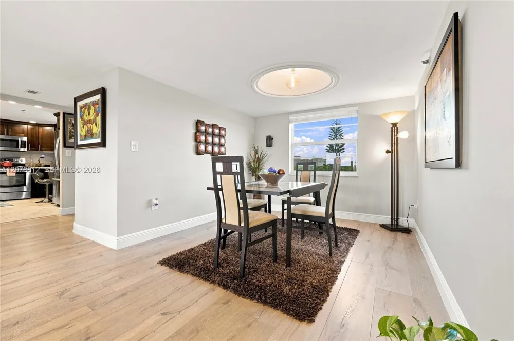 3940 Inverrary Blvd #601-A Lauderhill, FL 33319