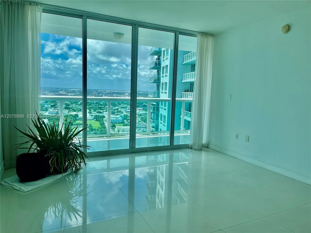 1800 Bayshore Dr #3710 Miami, FL 33132