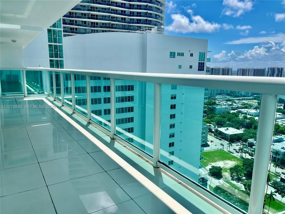 1800 Bayshore Dr #3710 Miami, FL 33132