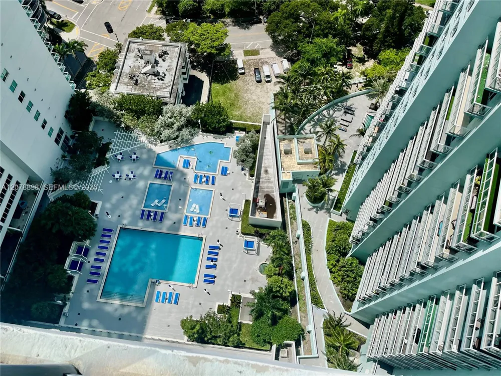 1800 Bayshore Dr #3710 Miami, FL 33132