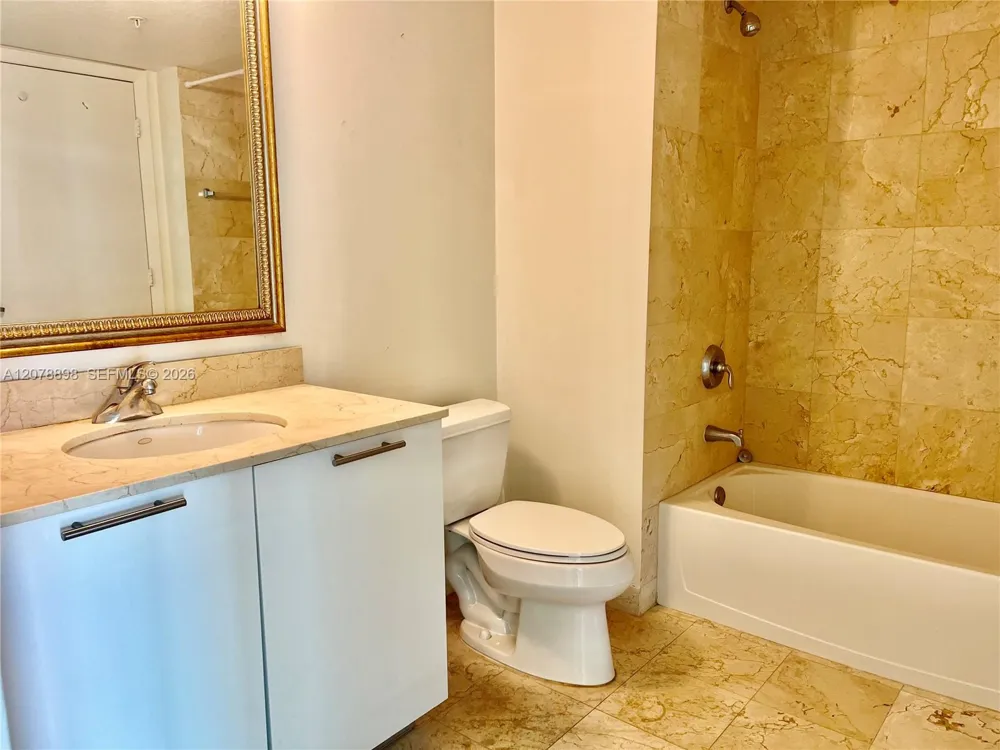 1800 Bayshore Dr #3710 Miami, FL 33132