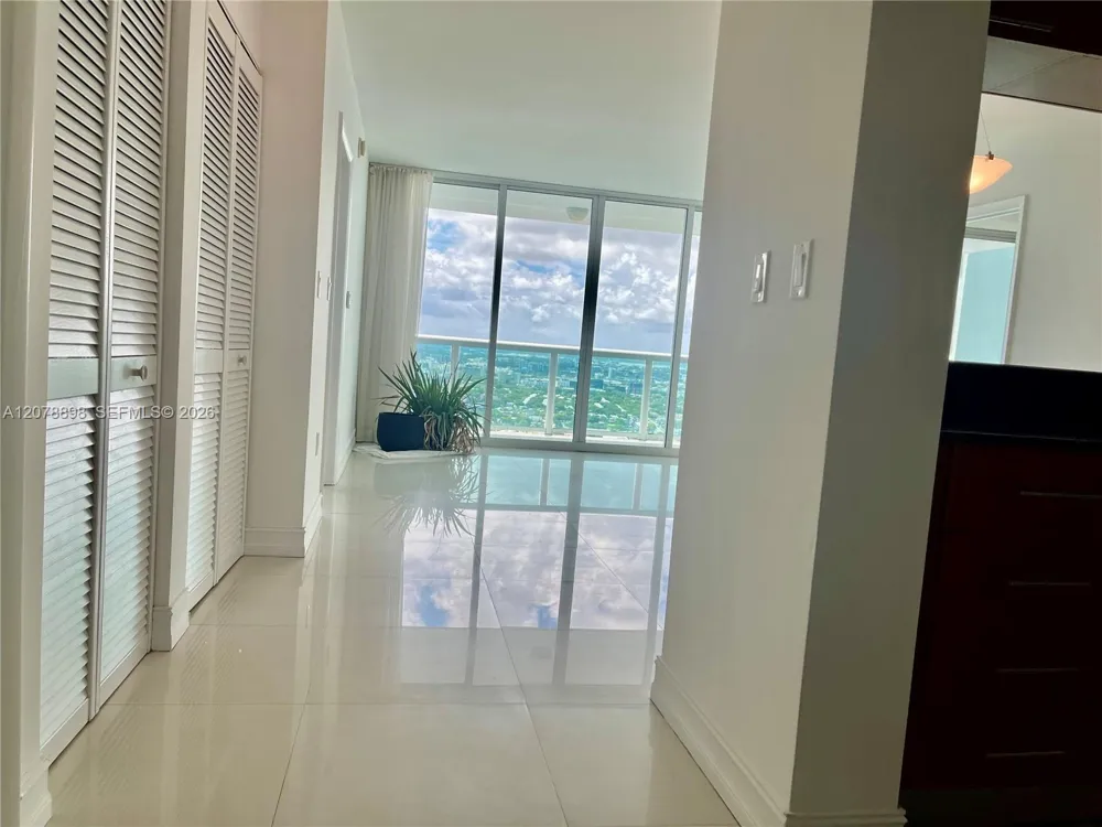 1800 Bayshore Dr #3710 Miami, FL 33132