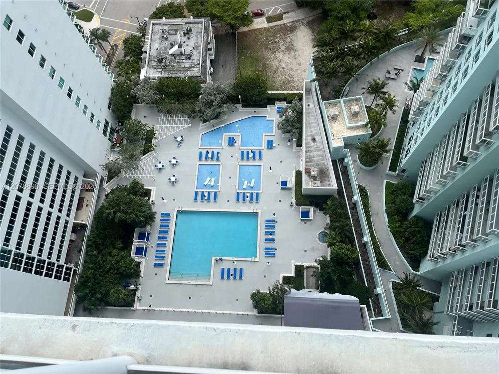 1800 Bayshore Dr #3710 Miami, FL 33132