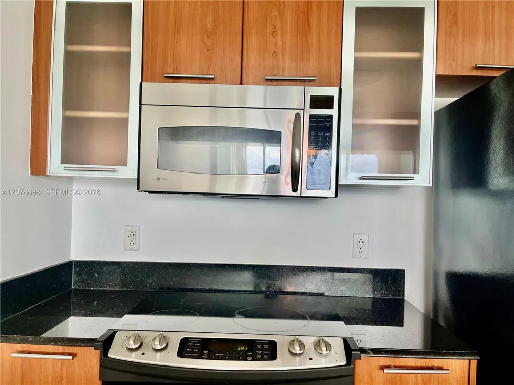 1800 Bayshore Dr #3710 Miami, FL 33132