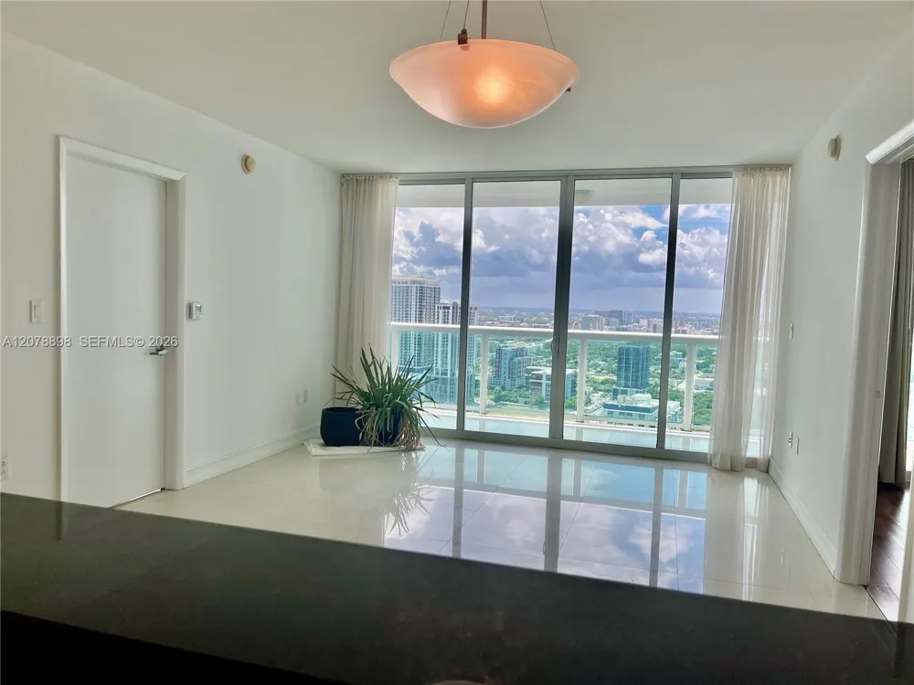1800 Bayshore Dr #3710 Miami, FL 33132