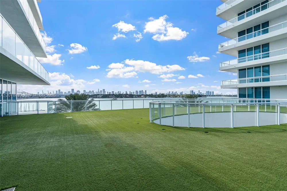 520 West Ave #1604 Miami Beach, FL 33139