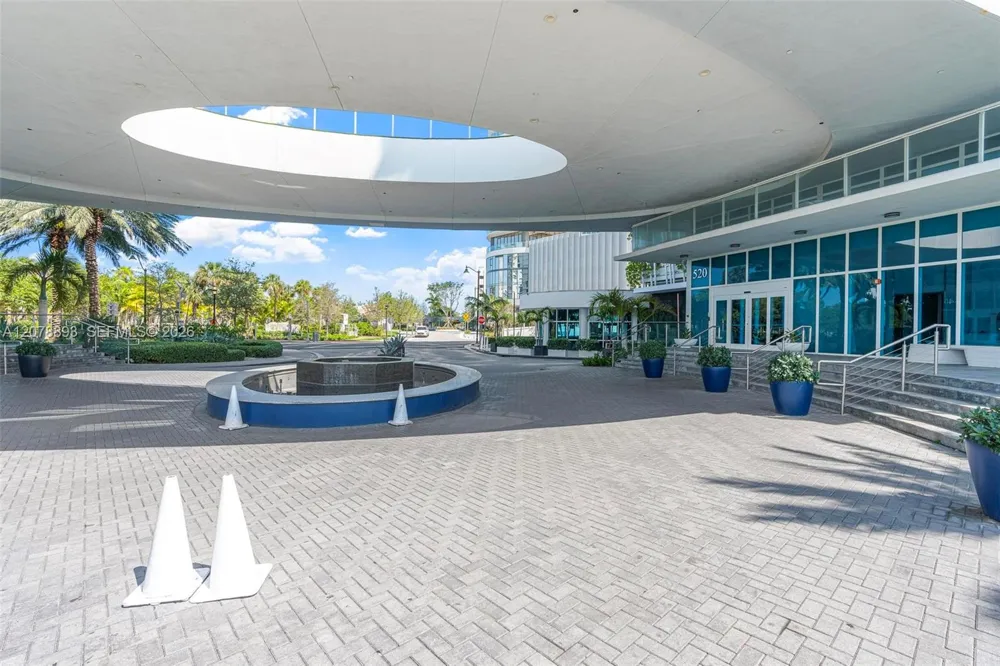 520 West Ave #1604 Miami Beach, FL 33139