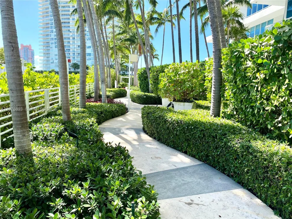 520 West Ave #1604 Miami Beach, FL 33139