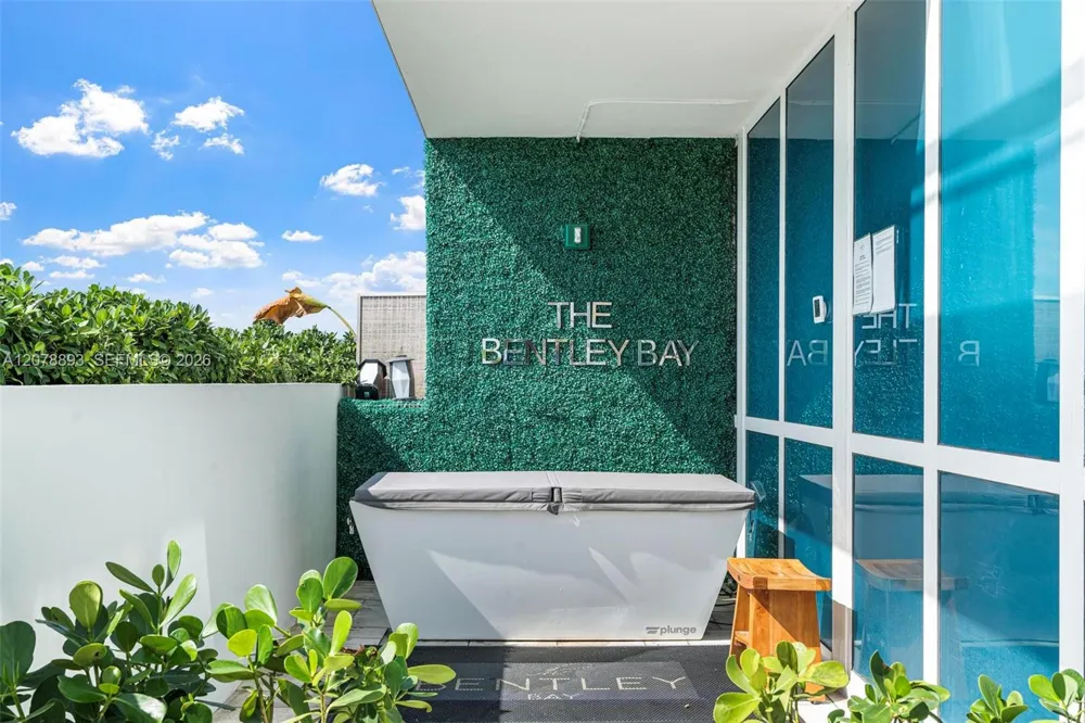 520 West Ave #1604 Miami Beach, FL 33139