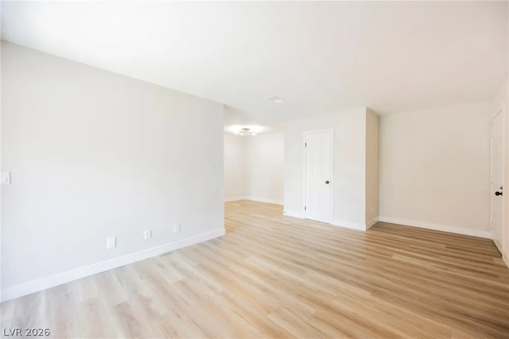 5295 Indian River Drive #312 Las Vegas, NV 89103