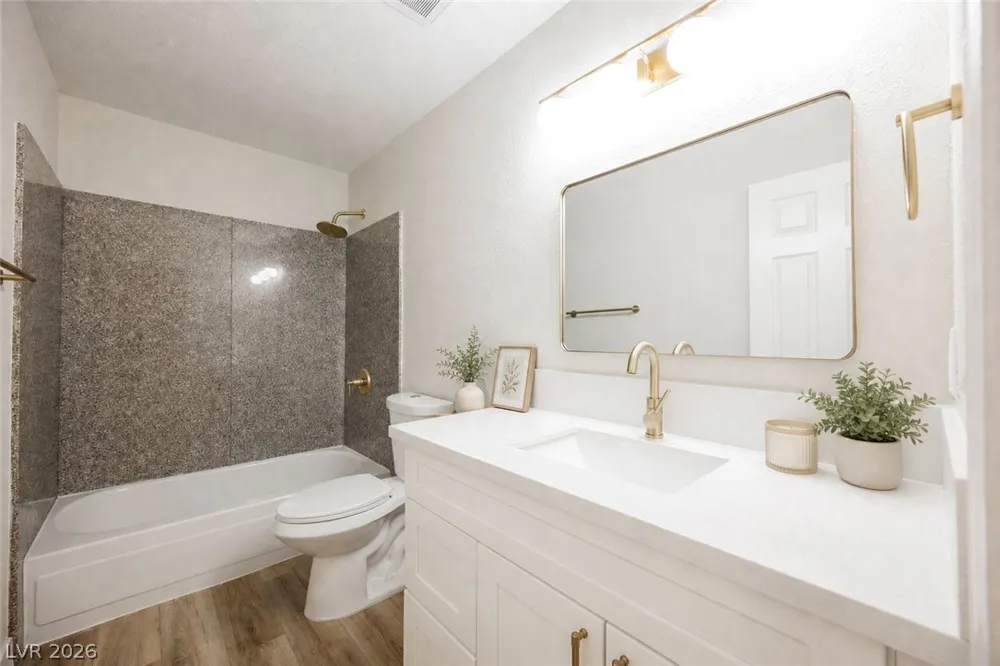 5295 Indian River Drive #312 Las Vegas, NV 89103