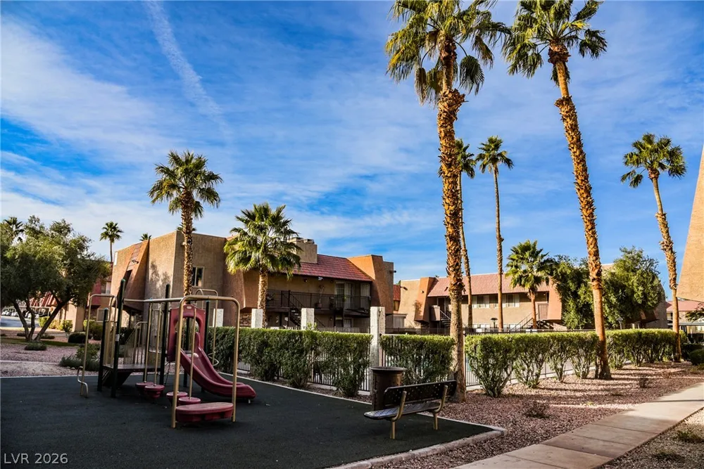 5295 Indian River Drive #312 Las Vegas, NV 89103