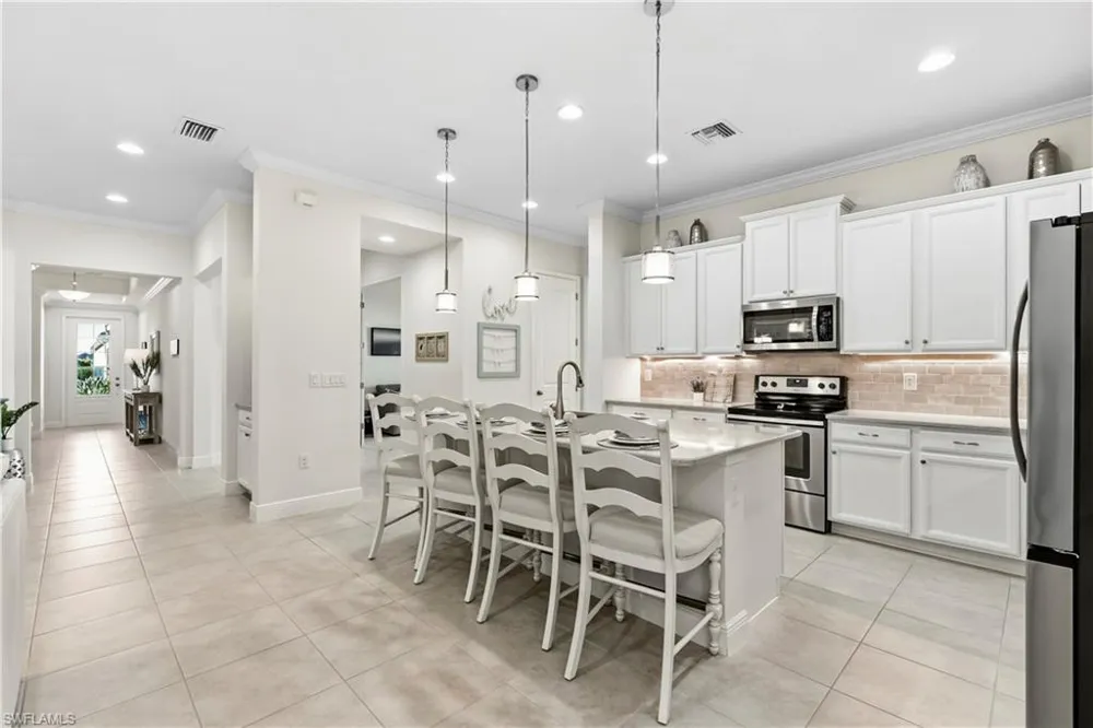 3636 Pilot Circle Naples, FL 34120
