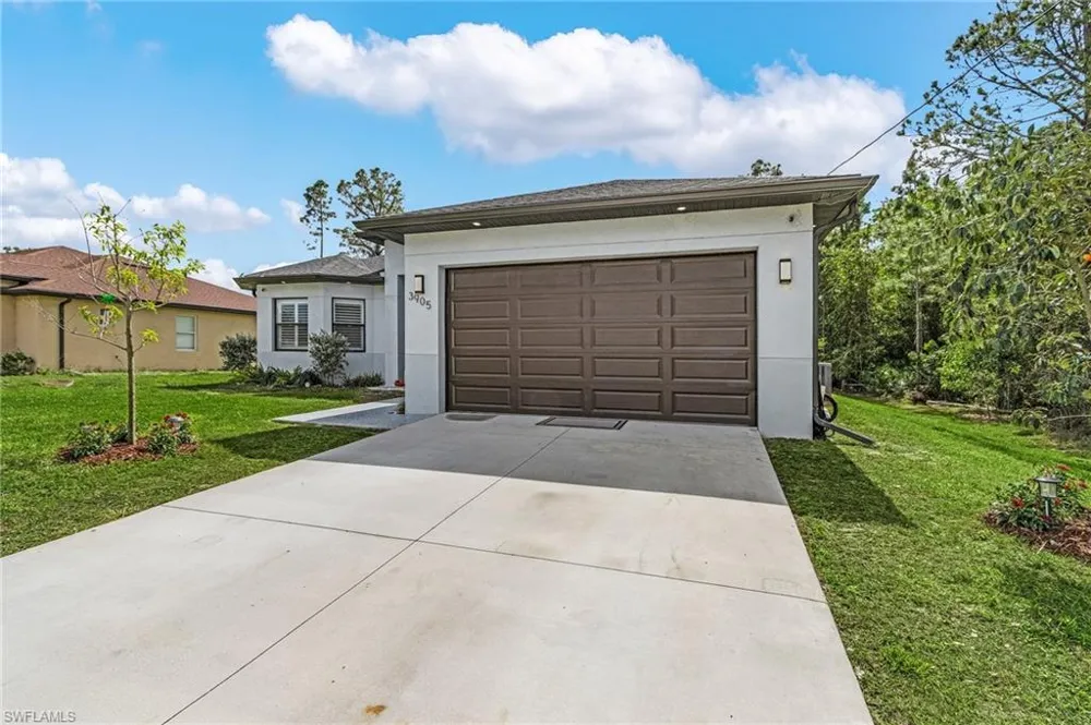 3905 15th Street W Lehigh Acres, FL 33971