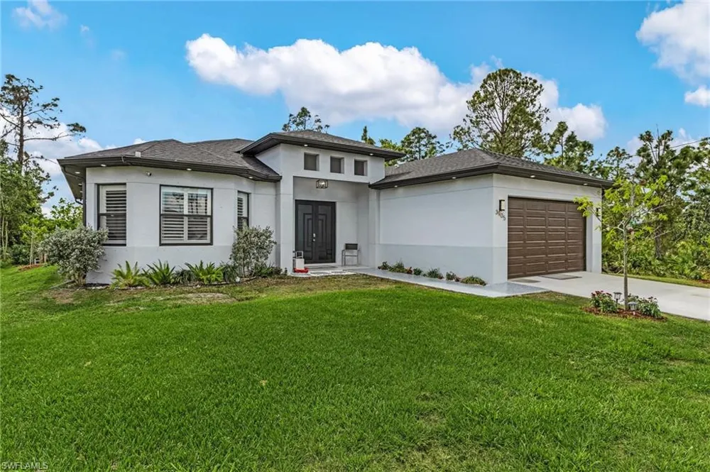 3905 15th Street W Lehigh Acres, FL 33971