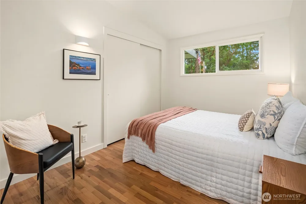 10206 SW Quartermaster Drive Vashon, WA 98070