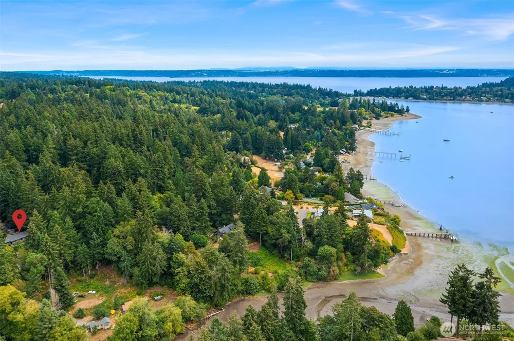 10206 SW Quartermaster Drive Vashon, WA 98070